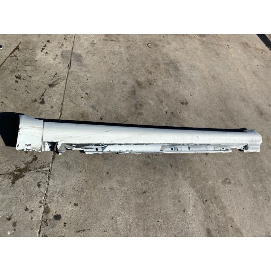 Prag dreapta VOLVO V50 S40 FACELIFT 2010+ 31283505 Prag dreapta VOLVO V50 S40 FACELIFT 2010+ 31283505