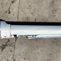 Right trim sill moulding VOLVO V50 S40 FACELIFT 2010+ 31283505 Right trim sill moulding VOLVO V50 S40 FACELIFT 2010+ 31283505