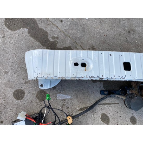 Carlig fix complet Volvo V50 2011 31265673 31265541 31350480 31346059 Carlig fix complet Volvo V50 2011 31265673 31265541 31350480 31346059