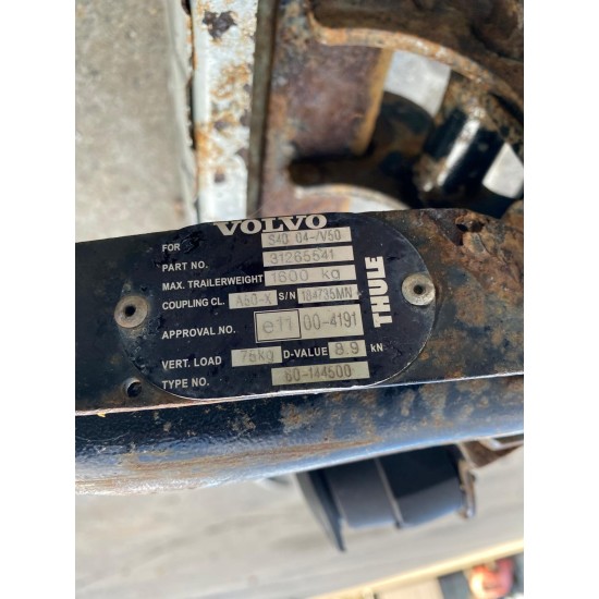 Carlig fix complet Volvo V50 2011 31265673 31265541 31350480 31346059 Carlig fix complet Volvo V50 2011 31265673 31265541 31350480 31346059