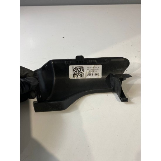 Capac scaun centura dreapta VOLVO XC60 XC90 V90 S90 39831666 39831667