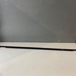 Ornament negru usa stanga fata VOLVO XC60 2018+ 32229814