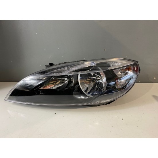 Front left headlight halogen Volvo V40 31283326 Front left headlight halogen Volvo V40 31283326