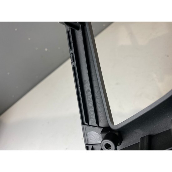 Ornament interior usa stanga fata VOLVO XC60 2018+ 31446064