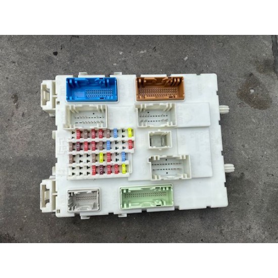 Fuse Box Volvo V40 V40CC 2012-2019 31394135 31296059