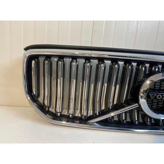 Grila bara fata VOLVO XC40 INSCRIPTION 2018-2022 31457347 31457344