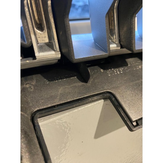 Grila bara fata cu camera Volvo XC90 FACELIFT 2020+ 31698406