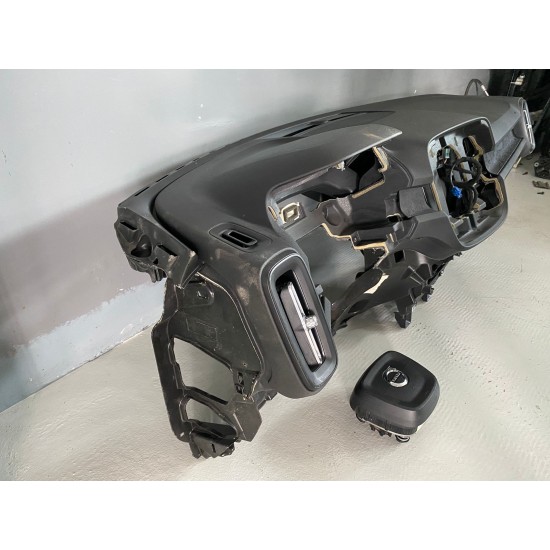 Dashboard panel with 2 airbags VOLV0 XC40 2019 31442600