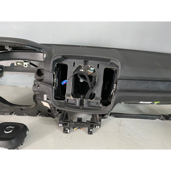 Dashboard panel with 2 airbags VOLV0 XC40 2019 31442600 Dashboard panel with 2 airbags VOLV0 XC40 2019 31442600