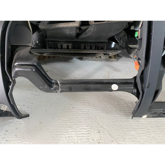 Plansa de bord piele cu distronic 2 airbag-uri VOLVO XC60 2008-2017 31393668