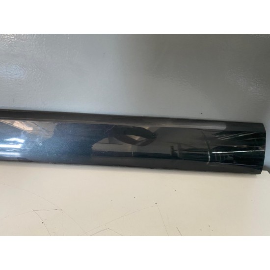 Front Left Door Molding Volvo XC90 31448425 31448415 Front Left Door Molding Volvo XC90 31448425 31448415