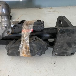 Carlig rabatabil electric VOLVO S90 V90 2017-2023 32296474 Carlig rabatabil electric VOLVO S90 V90 2017-2023 32296474