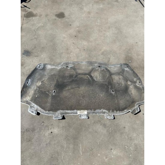 Capitonaj capota Volvo XC60 Facelift 2014+ 31402485 Capitonaj capota Volvo XC60 Facelift 2014+ 31402485