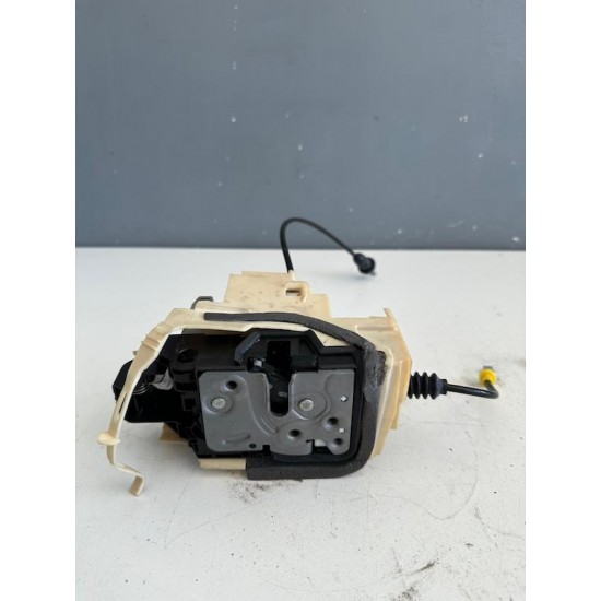 Broasca dreapta spate VOLVO XC90 32131413 32310950 Broasca dreapta spate VOLVO XC90 32131413 32310950
