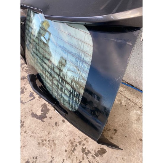 Rear window VOLVO V40 2013-2014 32244815