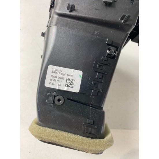 Grila aerisire bord stanga VOLVO S90 V90 31651219 31366585 Grila aerisire bord stanga VOLVO S90 V90 31651219 31366585