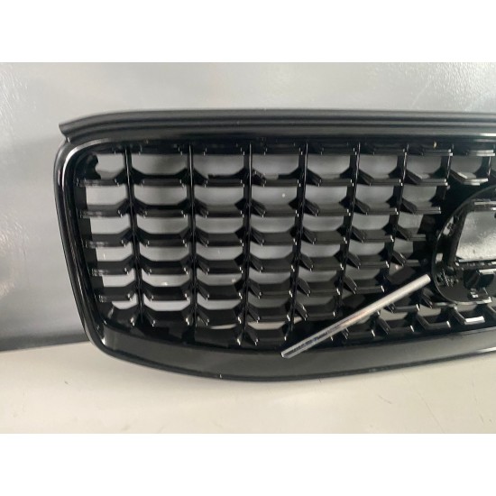 Grila bara fata VOLVO XC60 FACELIFT R-DESIGN 2022+ 32133812 32409198