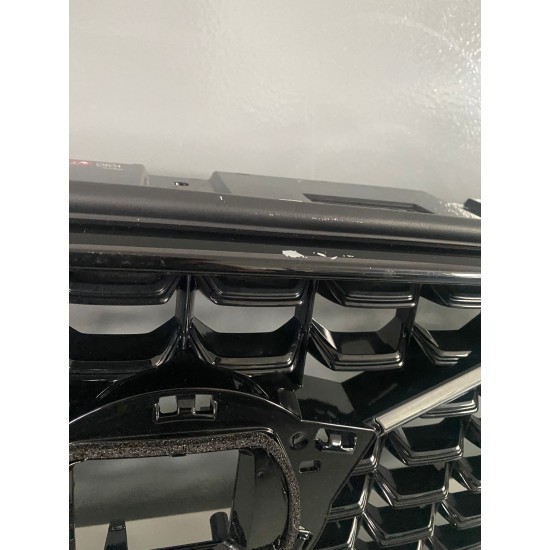 Grila bara fata VOLVO XC60 FACELIFT R-DESIGN 2022+ 32133812 32409198