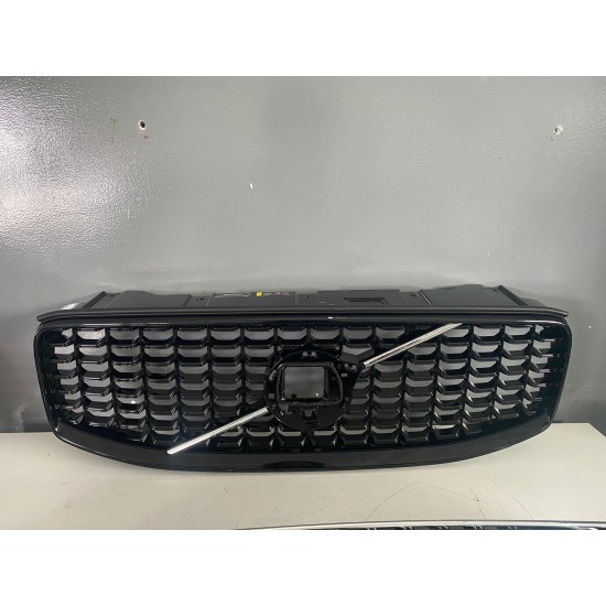 Grila bara fata VOLVO XC60 FACELIFT R-DESIGN 2022+ 32133812 32409198 Grila bara fata VOLVO XC60 FACELIFT R-DESIGN 2022+ 32133812 32409198