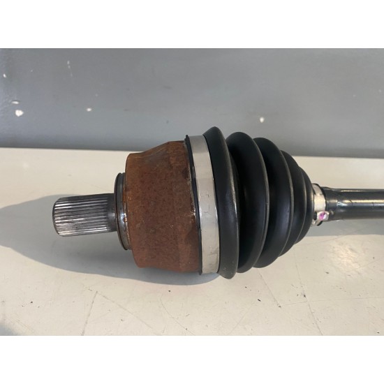 Planetara stanga fata Volvo XC40 2019 32240098