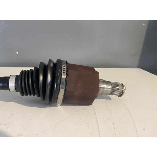 Planetara stanga fata Volvo XC40 2019 32240098