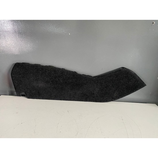 Ornament consola centrala partea dreapta VOLVO XC40 2018+ 31469004