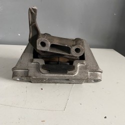 Right engine mounting VOLVO XC40 2018+ 31460250