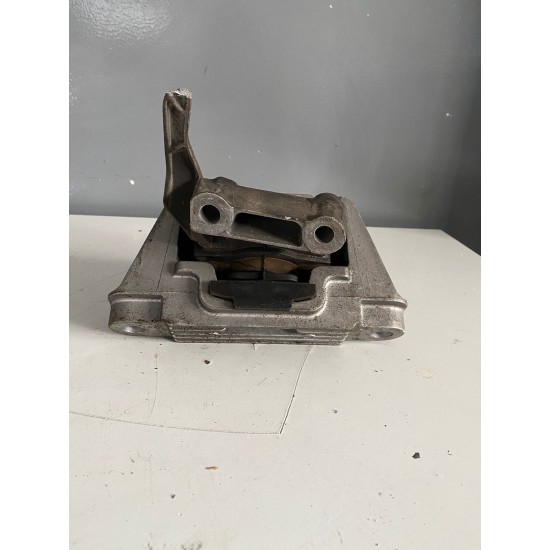 Tampon motor dreapta VOLVO XC40 2018+ 31460250