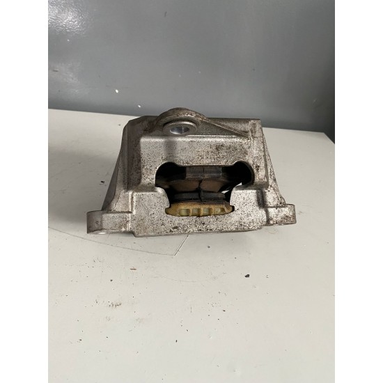 Tampon motor dreapta VOLVO XC40 2018+ 31460250