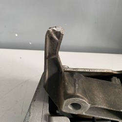 Right engine mounting VOLVO XC40 2018+ 31460250