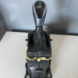 Schimbator de viteze automat R-Design VOLVO S60 2011-2018 31437207 31367485 31437877 31367430