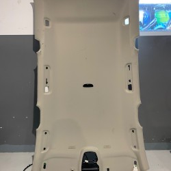 Headlining VOLVO V60 2019 32260779 31672410