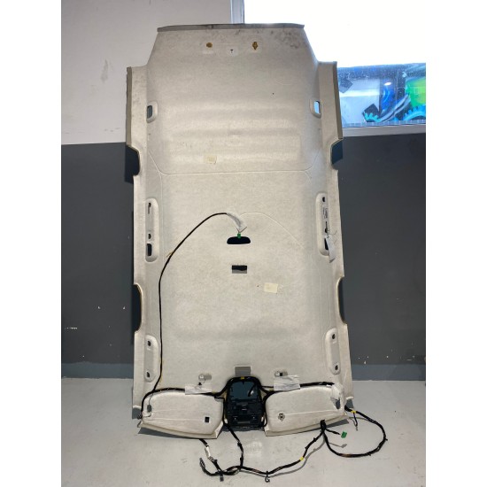 Headlining VOLVO V60 2019 32260779 31672410