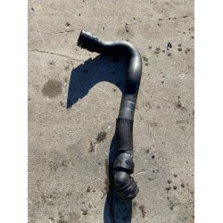 Radiator hose upper VOLVO XC60 V70 XC70 V60 S60 BG918260GA 30757896 31294896 Radiator hose upper VOLVO XC60 V70 XC70 V60 S60 BG918260GA 30757896 31294896