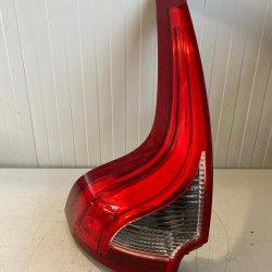 Stop stanga Volvo XC60 2009-2013 31323034 89504240 31290683 Stop stanga Volvo XC60 2009-2013 31323034 89504240 31290683