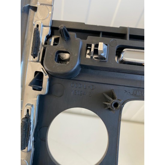 Ornament consola centrala Volvo XC60 2013-2017 31351079 31351368 1302416 1302415 