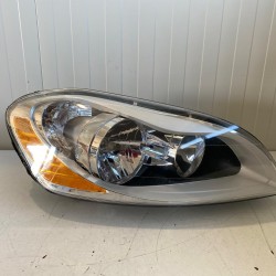 Far dreapta halogen 8 pini VOLVO XC60 2013-2017 31395467 Far dreapta halogen 8 pini VOLVO XC60 2013-2017 31395467
