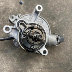 Vacuum pump VOLVO V70 XC60 V60 2013-2018 31258031