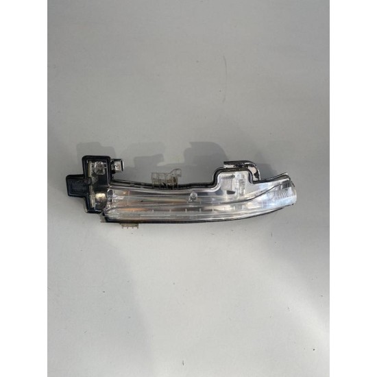 Semnalizare oglinda spate stanga Volvo C30 C70 S40 S60 S80 V40 V50 V70 4044-025