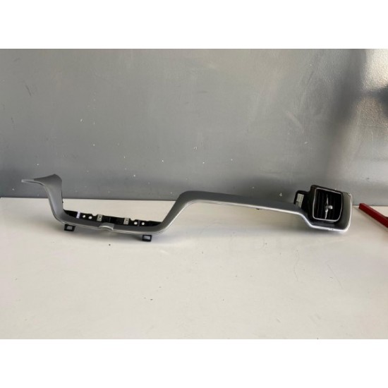 Ornament plansa bord VOLVO XC60 2018+ 31417576 31442325 31417692 31477273 Ornament plansa bord VOLVO XC60 2018+ 31417576 31442325 31417692 31477273