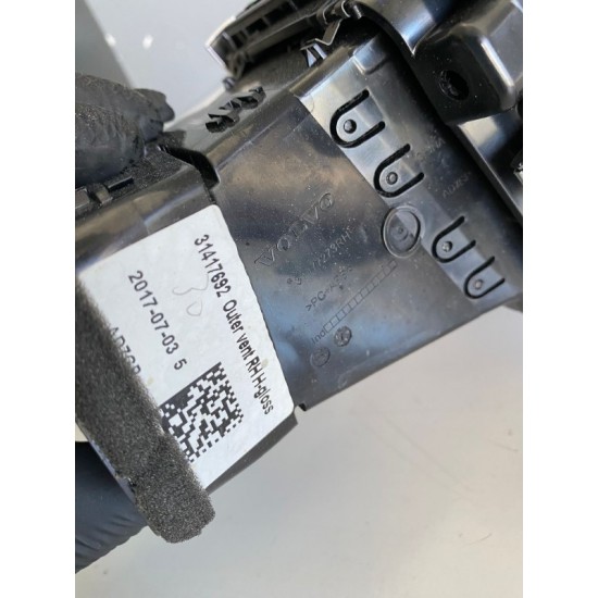 Ornament plansa bord VOLVO XC60 2018+ 31417576 31442325 31417692 31477273 