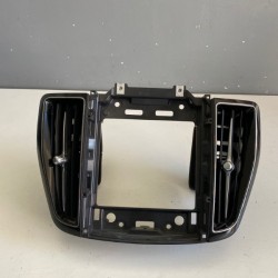 Grila centrala bord VOLVO XC60 2018+ 31417738 31477274 31477275 31417742 31417744