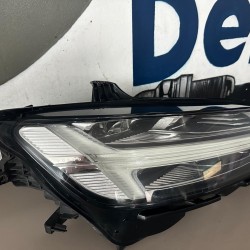 Far dreapta MID LED Volvo S60 V60 2018+ 31656894