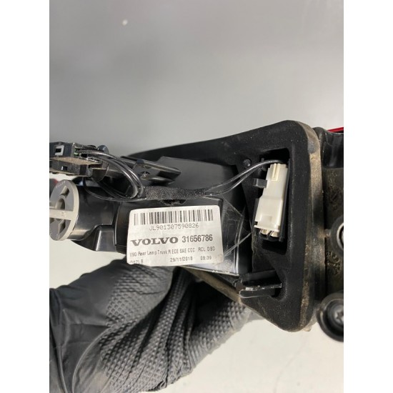 Catadioptru/stop haion dreapta spate Volvo S90 V90 31656786