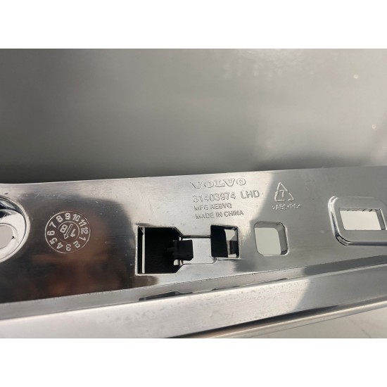 Chrome trim air vent with ilumination S90 V90 31403974 31417211 31389468 31417207 31389466 31366589