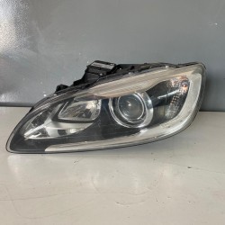 Left headlight with xenon 8 pins Volvo S60 V60 2014-20178 31395902 31698818 31698824