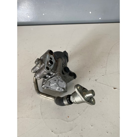Pompa ulei VOLVO V60 V70 2014-2018 31325625