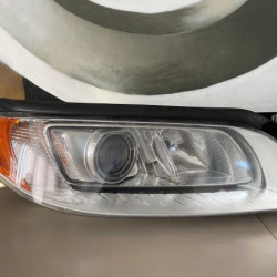 Right xenon headlight Volvo S80 V70 XC70 2012-2014 31383541