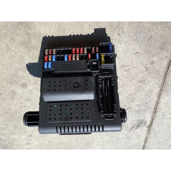 Fuse box mobile H NEW VOLVO S60 V70 XC90 2005-2014 31282455