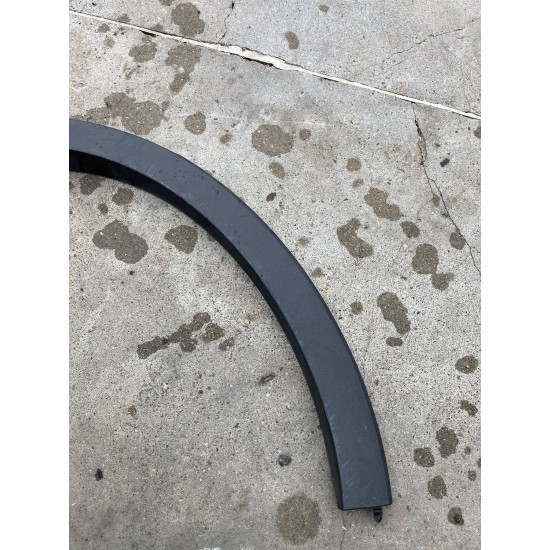 Bandou overfender aripa stanga spate Volvo XC40 2019 31448328 Bandou overfender aripa stanga spate Volvo XC40 2019 31448328